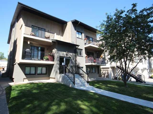 Cozy 2-Bedroom Condo Near Downtown, With Laundry, Parking, Balcony YYC Eksteriør bilde